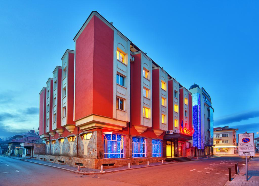 Hotel Palas Kazanlak Luaran gambar